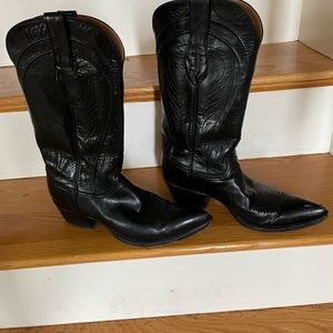 Lucchese Cowboy Boots. size 9D (mens?)see pictures of toe.